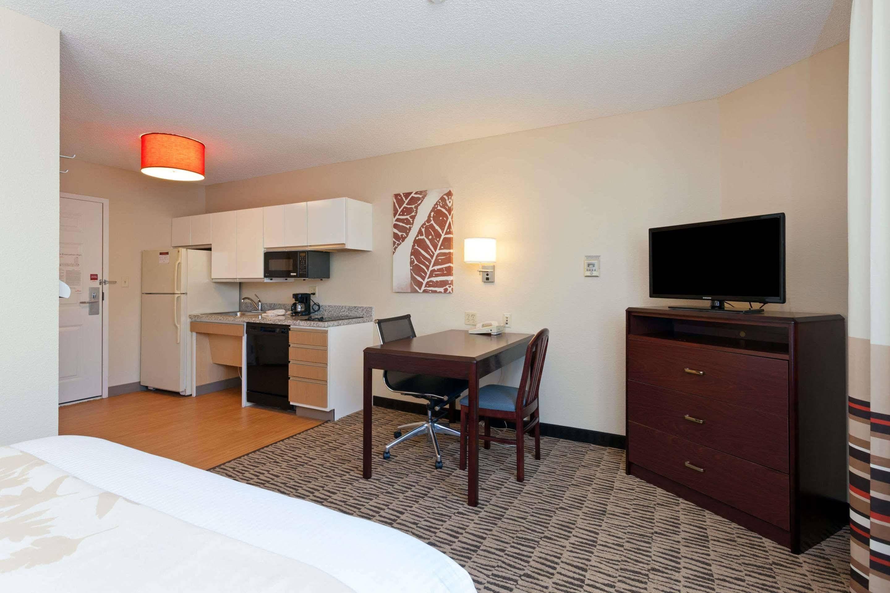Mainstay Suites Detroit Farmington Hills Dış mekan fotoğraf
